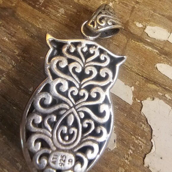 Sterling silver owl pendant - Picture 2 of 2